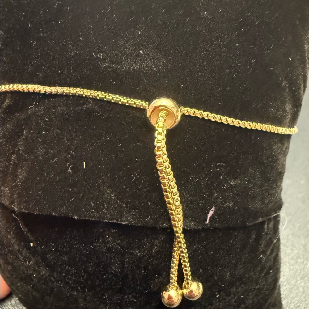 Beautiful Gold Snake Bracelet - Picture 3 of 3